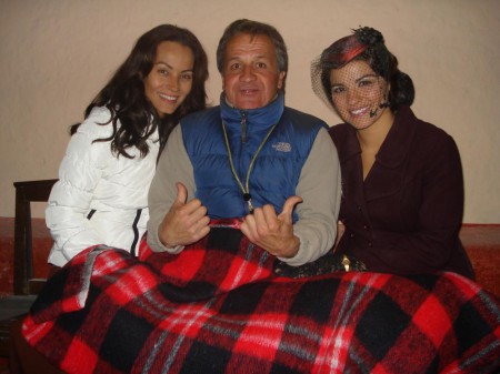 Maite Perroni durante as gravações de "El Arribo de Corando Sierra"